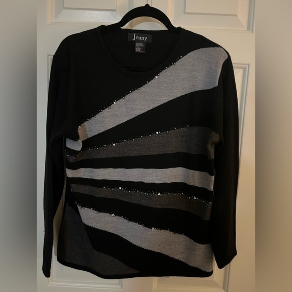 Jenny women’s long sleeve sweater, Large